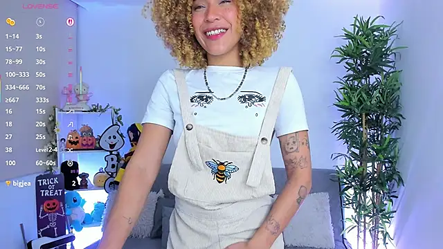 natty romanof 18 online show from 10/13/25, 10:39