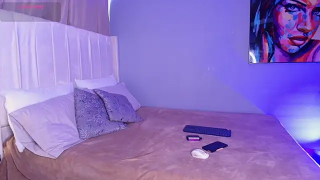 Shenoa1 online show from 12/04/25, 12:48