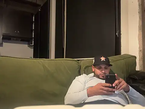 Snapshot of Insaneskillzz69 chatting on 03/07/25, 01:07 Insaneskillzz69 online show from 03/07/25, 01:07