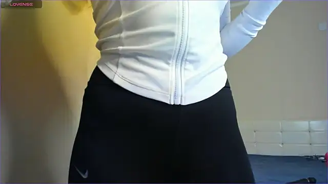 Mia Meow  online show from 03/08/25, 12:41