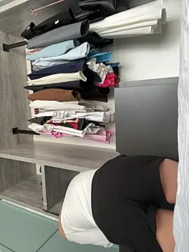 Mia Meow  online show from 02/21/25, 03:56