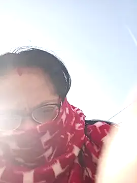 heenage online show from 02/09/26, 03:59