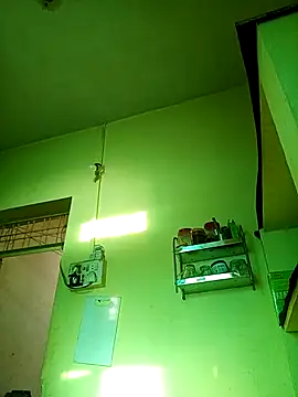 heenage online show from 04/01/26, 02:02