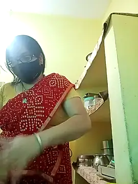 Snapshot of heenage chatting on 03/05/25, 06:23 heenage online show from 03/05/25, 06:23