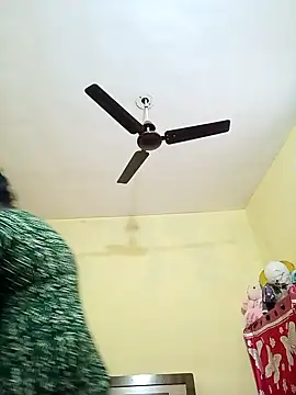 Snapshot of heenage chatting on 02/09/25, 07:15 heenage online show from 02/09/25, 07:15