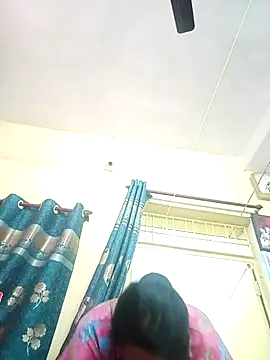 Snapshot of heenage chatting on 10/12/25, 07:54 heenage online show from 10/12/25, 07:54