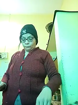 heenage online show from 12/17/25, 07:13