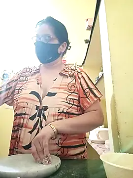 Snapshot of heenage chatting on 09/09/25, 02:59 heenage online show from 09/09/25, 02:59