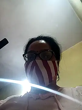 heenage online show from 04/14/26, 04:50