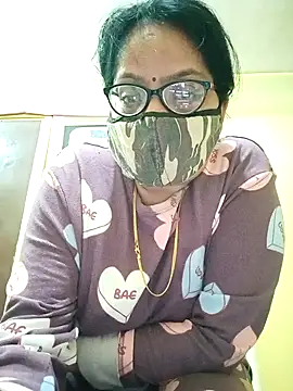 Snapshot of heenage chatting on 10/29/25, 05:01 heenage online show from 10/29/25, 05:01