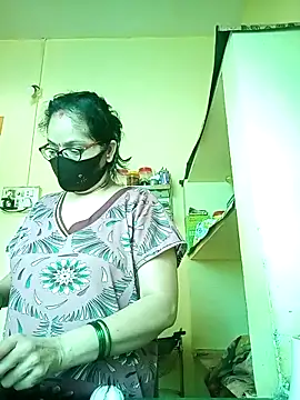 heenage online show from 04/11/26, 05:48