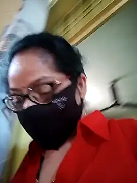 heenage online show from 03/01/26, 09:42