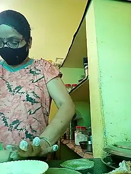 heenage online show from 01/12/26, 07:59