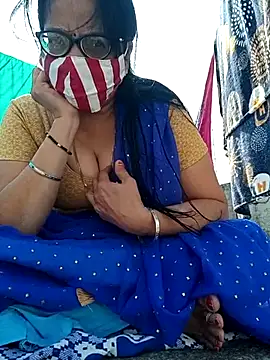 heenage online show from 11/14/25, 08:18