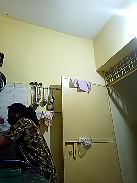 Snapshot of heenage chatting on 03/16/25, 04:56 heenage online show from 03/16/25, 04:56