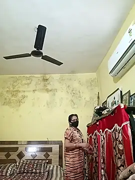 heenage online show from 03/02/26, 06:03