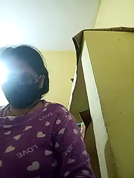 Snapshot of heenage chatting on 02/05/25, 02:16 heenage online show from 02/05/25, 02:16