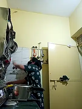 Snapshot of heenage chatting on 03/20/25, 02:53 heenage online show from 03/20/25, 02:53