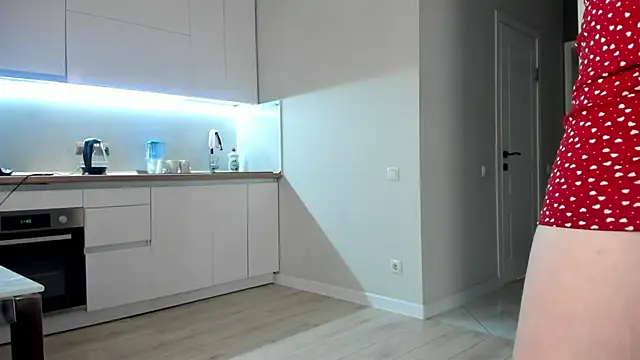 Emma Flin online show from 11/25/25, 04:13