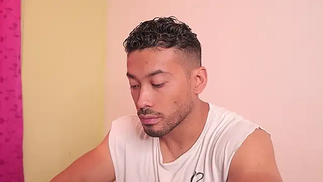 freddsexxx online show from 12/01/25, 02:18