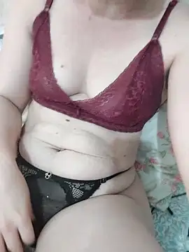 lettygreco online show from 11/12/25, 10:19