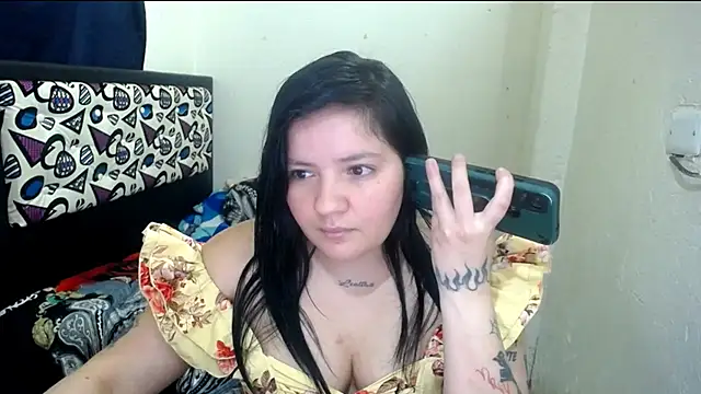 Snapshot of shopyymessyy chatting on 04/28/26, 01:59 shopyymessyy online show from 04/28/26, 01:59