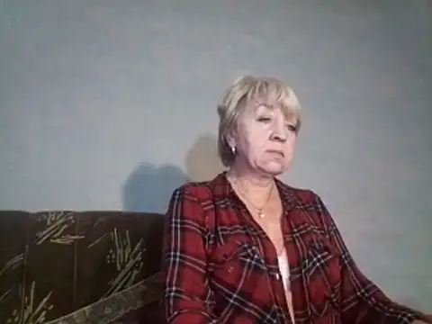 AnjelElinor online show from 12/18/25, 11:25