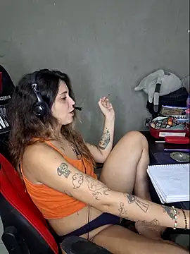 luuhcat09 online show from 03/04/26, 01:57