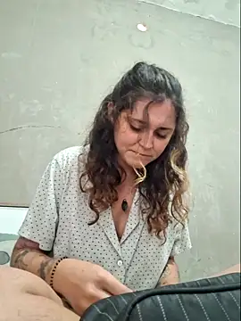 luuhcat09 online show from 05/22/26, 02:37