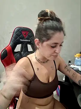 luuhcat09 online show from 04/08/26, 05:36