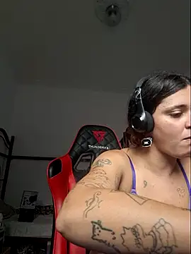 luuhcat09 online show from 10/31/25, 06:15