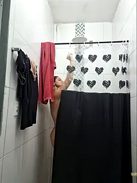 luuhcat09 online show from 11/17/25, 09:52