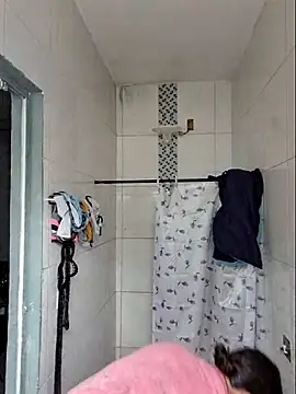 luuhcat09 online show from 02/25/26, 04:18