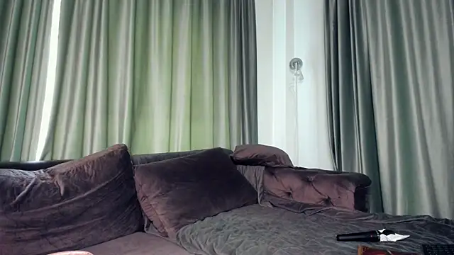 LaraStone69 online show from 05/10/26, 05:22