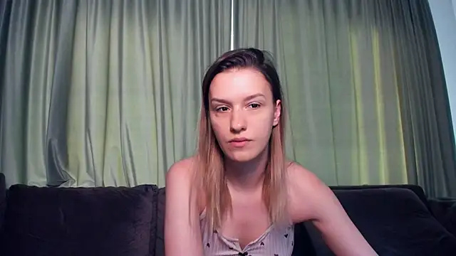 LaraStone69 online show from 06/28/26, 05:47
