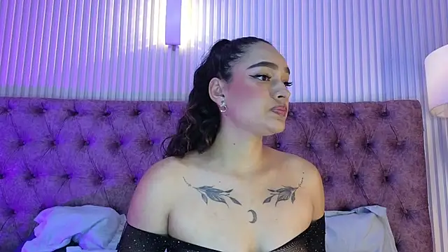 EMILYY FOXY online show from 02/19/26, 07:00