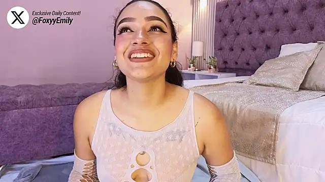 EMILYY FOXY online show from 11/11/25, 06:58
