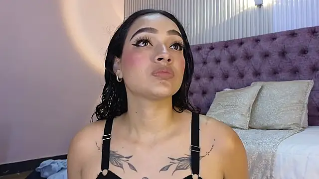 EMILYY FOXY online show from 10/06/25, 07:58