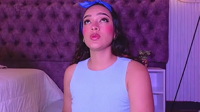 EMILYY FOXY online show from 09/24/25, 08:04