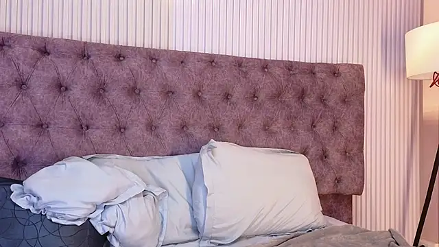 EMILYY FOXY online show from 12/01/25, 07:59