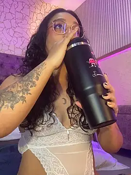 EMILYY FOXY online show from 07/16/26, 07:00