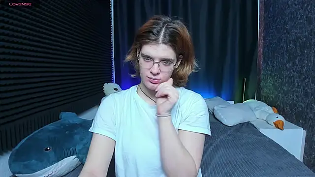 Snapshot of KIKI_Krash chatting on 02/15/25, 10:22 KIKI Krash online show from 02/15/25, 10:22