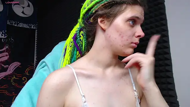 KIKI Krash online show from 11/11/25, 10:10