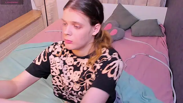 KIKI Krash online show from 03/15/26, 10:44