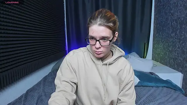 Snapshot of KIKI_Krash chatting on 02/25/25, 10:26 KIKI Krash online show from 02/25/25, 10:26
