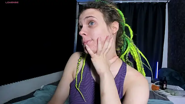 KIKI Krash online show from 11/27/25, 10:05