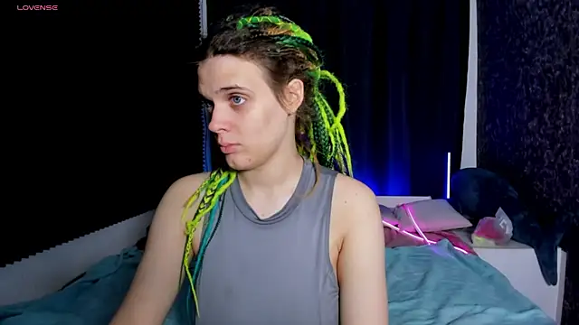 KIKI Krash online show from 11/21/25, 10:03