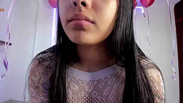 Snapshot of anniesweet- chatting on 11/01/25, 01:27 anniesweet- online show from 11/01/25, 01:27