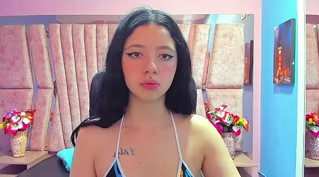 Snapshot of Nathalia_Reyes chatting on 12/15/24, 07:46 Nathalia Reyes online show from 12/15/24, 07:46