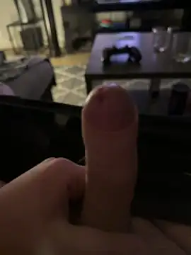 Snapshot of cbbzcx chatting on 11/28/25, 05:40 cbbzcx online show from 11/28/25, 05:40